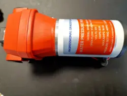 Vandpumpe til trykvand i båd (med pressostat)